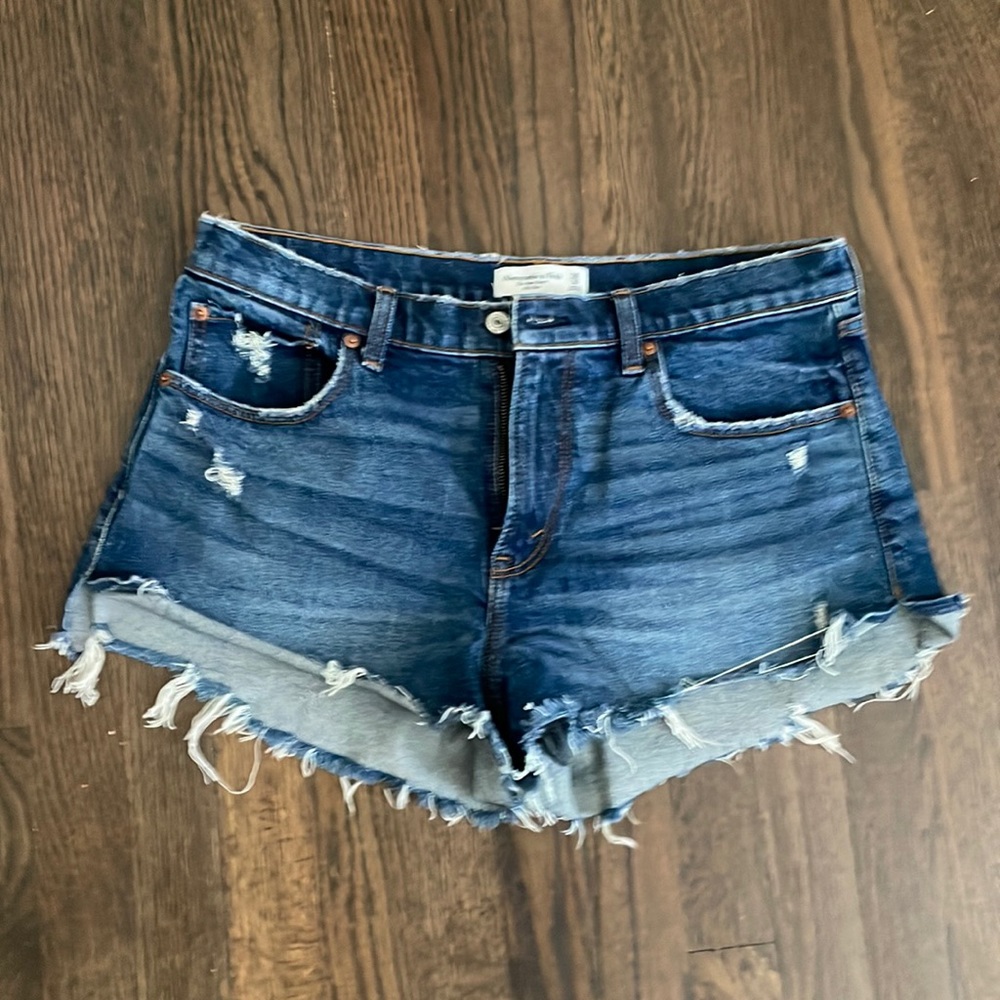 Abercrombie + Fitch Mid Rise Mom Shorts